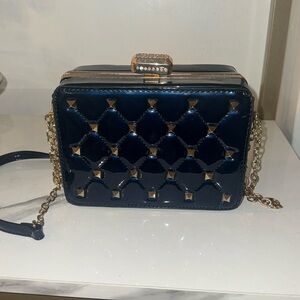 EASY PICKENS Beautiful navy blue gold studded bag with gold chain